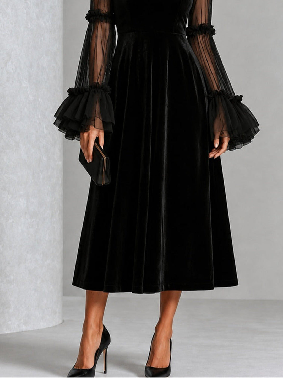 Berenice | Vestido Midi de Terciopelo con Mangas de Tul, Negro