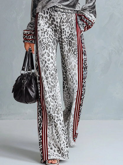 Conjunto de Top de Terciopelo Plateado y Pantalones de Pierna Ancha con Estampado de Leopardo